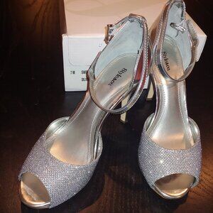 Style & Co silver peek toe heels with ankle strap size 7 M